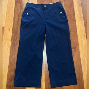NWT Chico's Straight Cropped Classic Rise Womens Size 8 Navy Blue Pants Modern